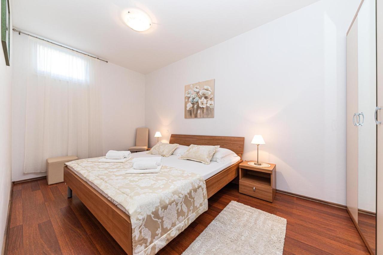 Rajcic Apartments Рогозниця Екстер'єр фото