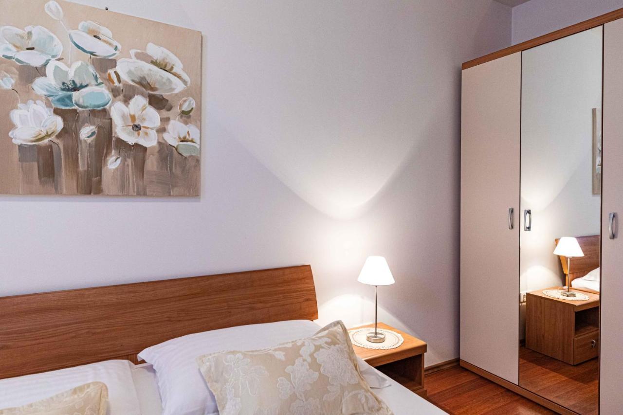 Rajcic Apartments Рогозниця Екстер'єр фото