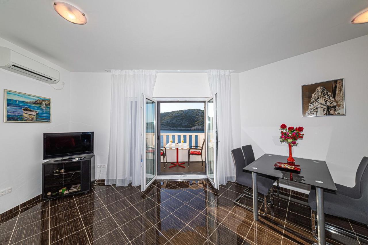 Rajcic Apartments Рогозниця Екстер'єр фото