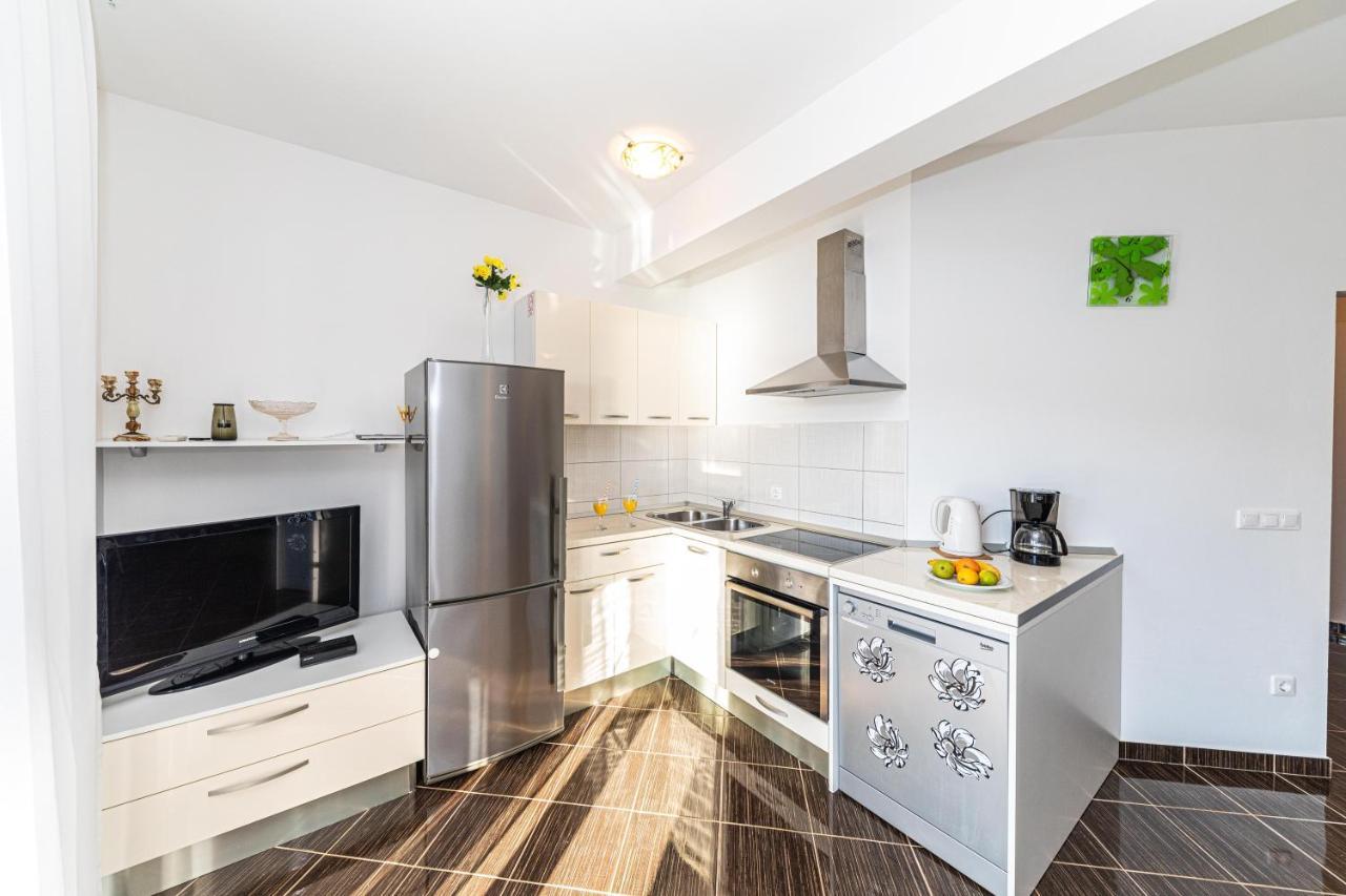 Rajcic Apartments Рогозниця Екстер'єр фото