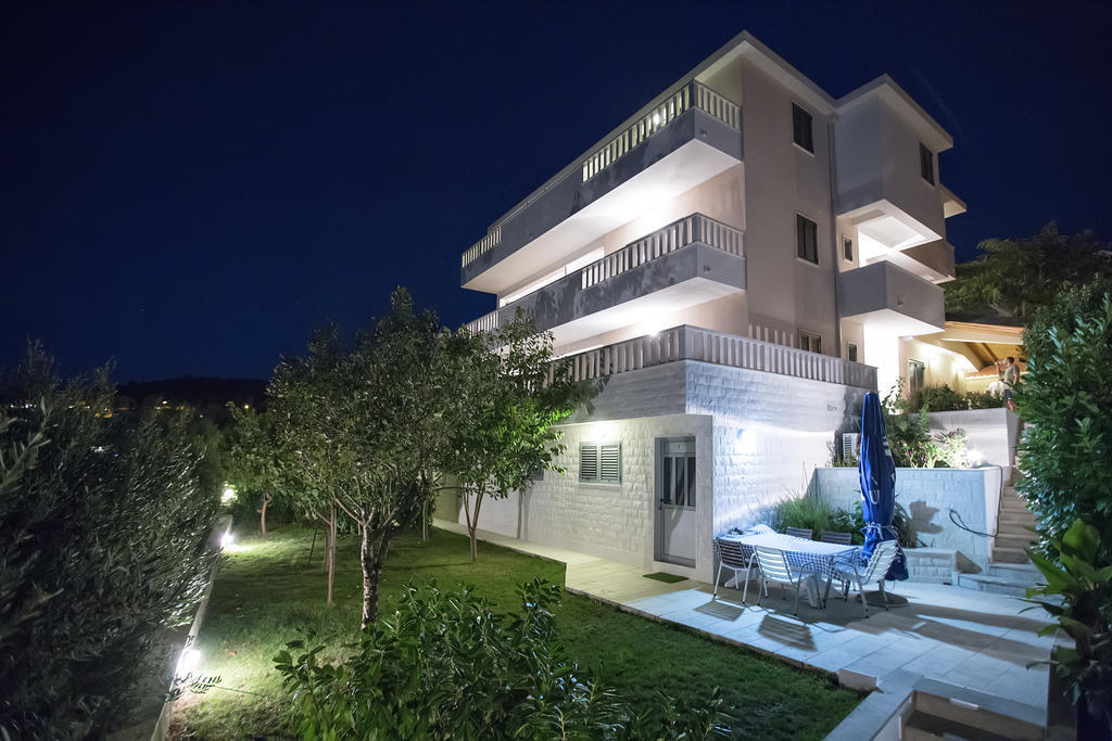 Rajcic Apartments Рогозниця Екстер'єр фото